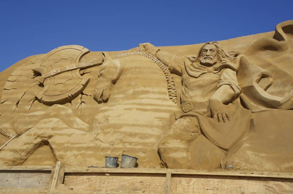 Sandskulpturfestival med vikinger som tema.